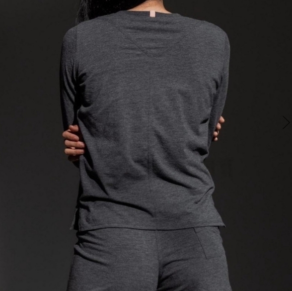 Lunya Restore base restore tee charcoal grey XS - Picture 2 of 6